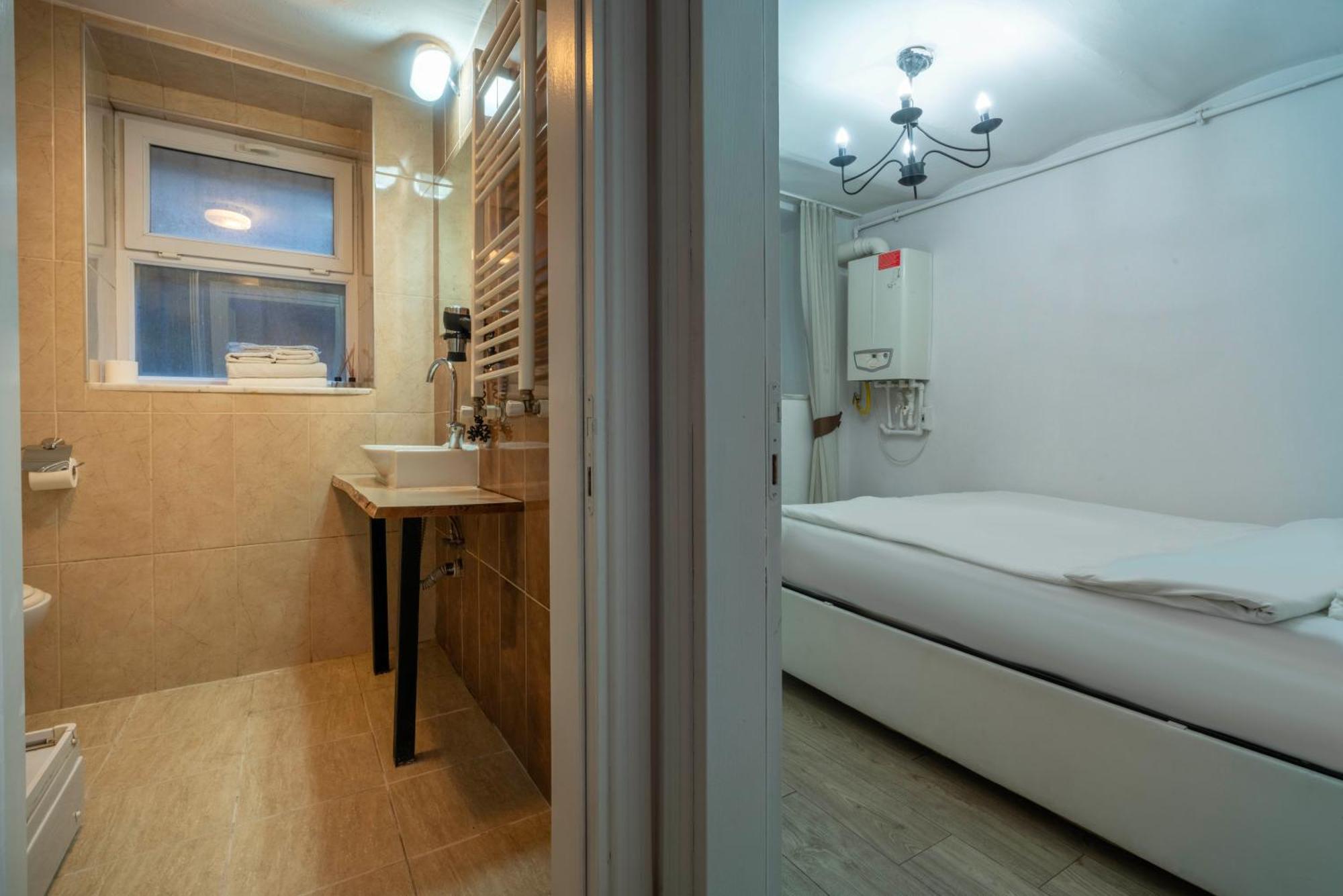 5 Apartment Galata Истанбул Екстериор снимка